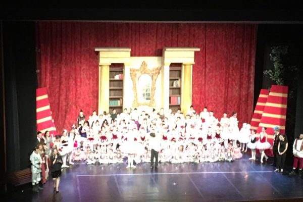 χορευτική παράσταση Η Πανέμορφη και το Τέρας2